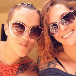 Meet your Posher, Caitlyn